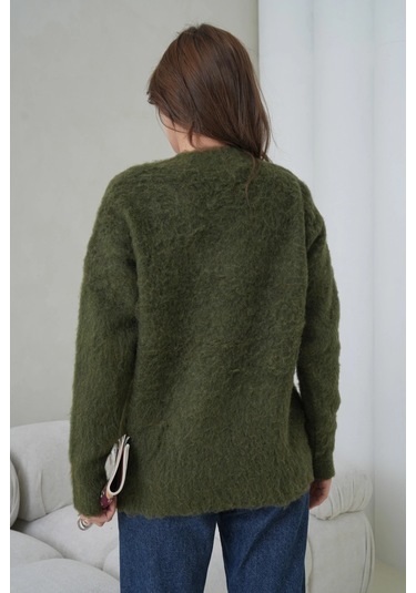 Kadın V Yaka Sakal Dokulu Şardonlu Oversize Triko Kazak 8695 Haki