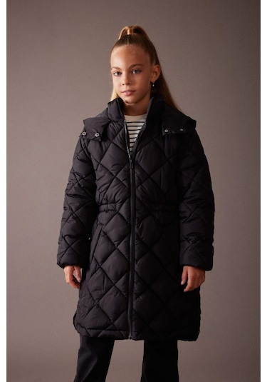 Defacto Kız Çocuk Su İtici Kapüşonlu Kapitoneli Uzun Kaban A0890A823AUBK27 Siyah Defacto Kız Çocuk Su İtici Kapüşonlu Kapitoneli Uzun Kaban A0890A823AUBK27 Siyah