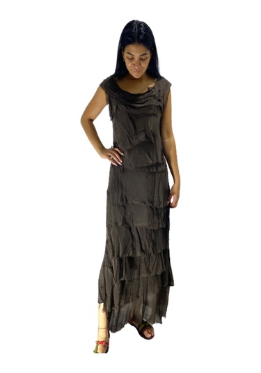 Italyan 2 Beden İnce Gösteren Kat Kat Kolsuz Ipek Elbise Kahverengi