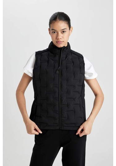 DeFactoFit Su İtici Rüzgar Geçirmez Slim Fit Dar Kesim Fermuarlı Şişme Sporcu Yelek B2069AX24SPBK81 Siyah