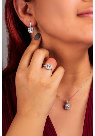 925 Ayar Gümüş Rodyumlu Zirkon Taşlı Kare Bayan Takı Seti -8226 Gümüş