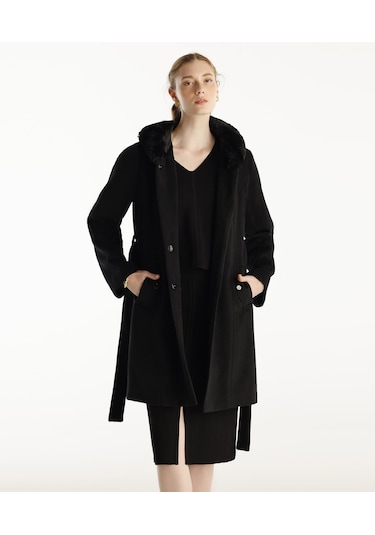 Yargıcı Kapüşon Detaylı Palto Siyah