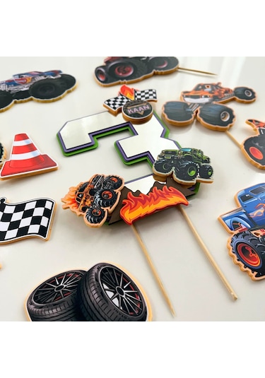 Canavar Kamyon Temalı Erkek Çocuk Doğum Günü İsme Özel 3d Pasta Süsü Seti Çocuk
