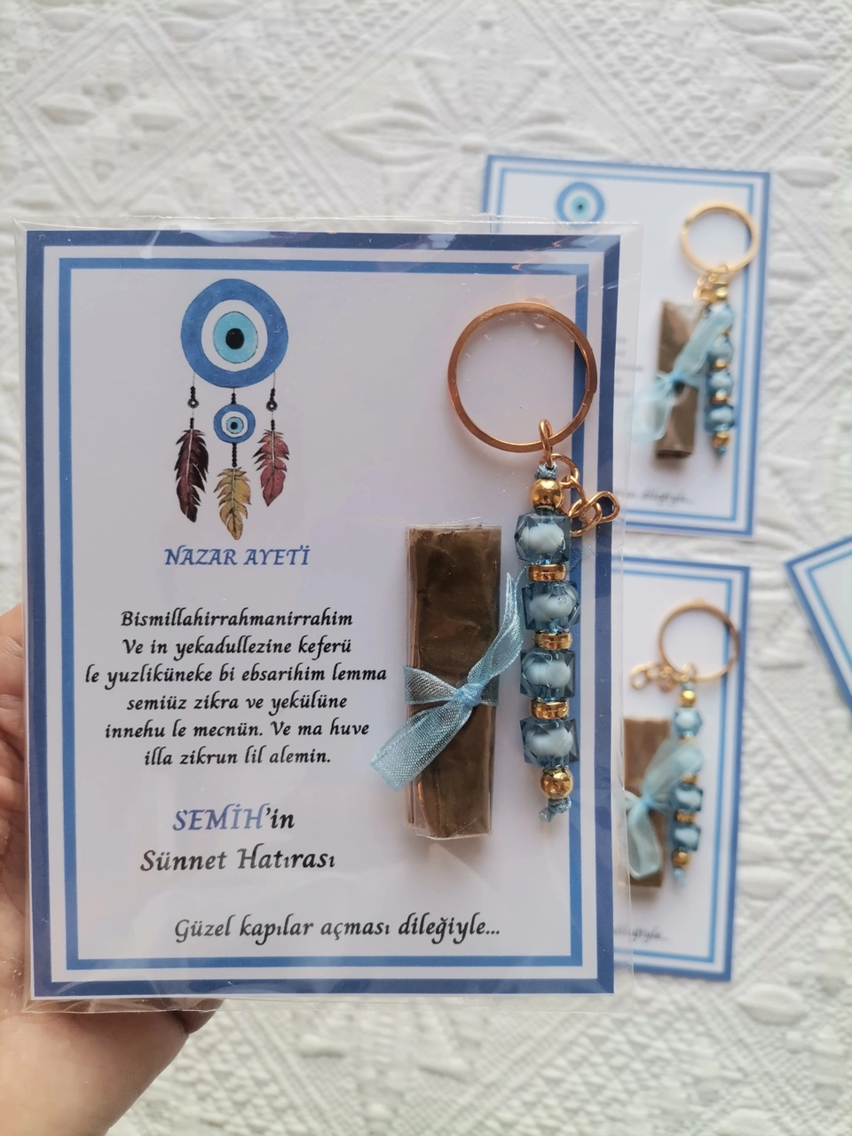 100 Adet Kişiye Özel Nazar Ayeti Sünnet Hatırası Dağıtmalık Hediyelik Mavi Renk Anahtarlık Ve Kına