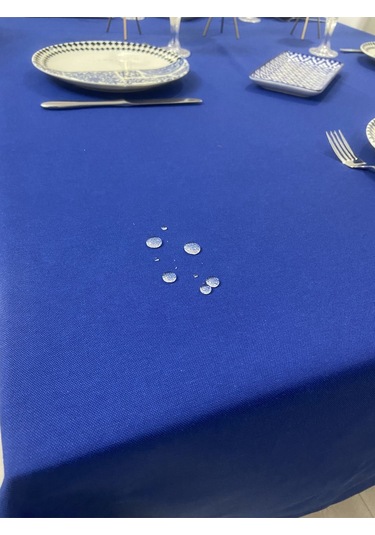 Sıvı Geçirmez Dertsiz Masa Örtüsü Çivit Mavisi