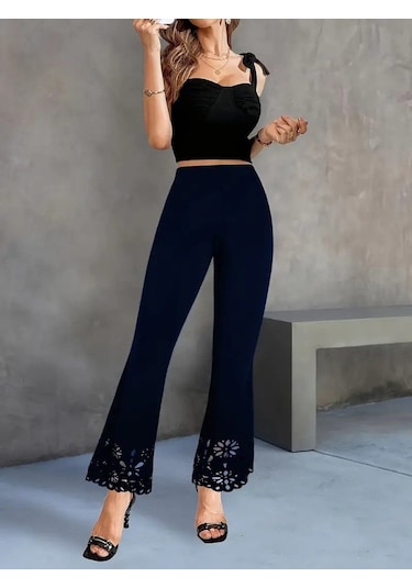 Leyla Sanat Sanata Yeni Bir Bakış Açısı Kadın Yüksek Bel Paçaya Doğru Genişleyen Lazer Çiçek Kesim Detaylı Ithal Krep Pantolon Lacivert