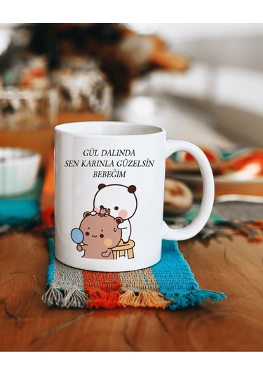 Gül Dalında Sen Karınla Güzelsin Bebeğim Baskılı Kupa Bardak Çok Renkli