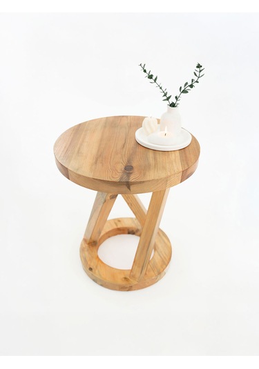 Vienna Model Yan Sehpa