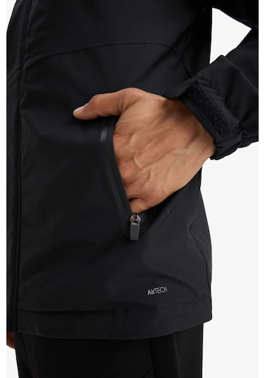 Defacto Defactofit Su İtici Regular Fit Kapüşonlu Fermuarlı Yağmurluk C6047ax25aubk81 Siyah