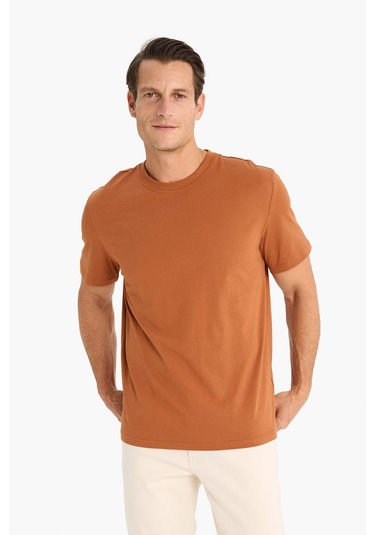 DeFacto %100 Pamuk New Regular Fit Bisiklet Yaka Basic Düz Kısa Kollu Tişört V7699AZ25SPBN407 DeFacto %100 Pamuk New Regular Fit Bisiklet Yaka Basic Düz Kısa Kollu Tişört V7699AZ25SPBN407