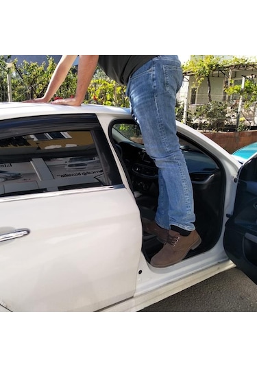 Oto Tavana Çıkma Oto Bas Çık Plastik Tüm Araçlara Uyumludur