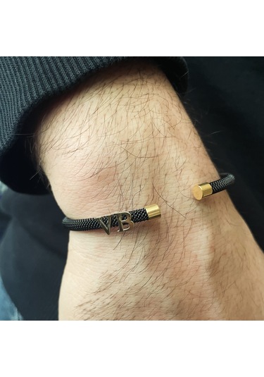 Gümüş Altın Kaplamalı Tektaraflı Harfli Siyah Çelik Bileklik