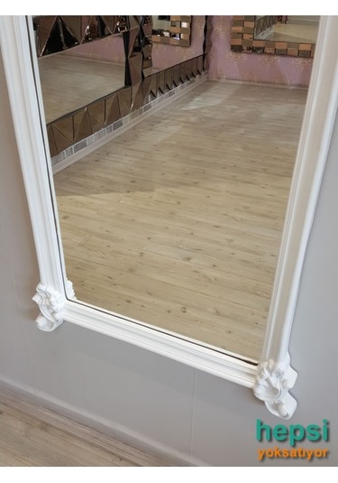 Vintage Madam Model Varaklı Boy Aynası Beyaz