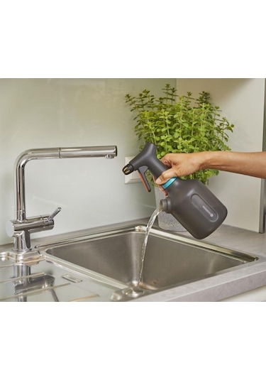 Gardena 11112-20 Pompalı Püskürtücü 1 LT