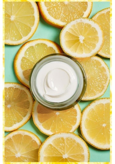 Garnier C Vitamini Süper Aydınlatıcı Gece Serumu 30 ML + C Vitamini Parlak Günlük Aydınlatıcı Krem 50 ML