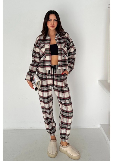 Kare Desenli Takım Renkli