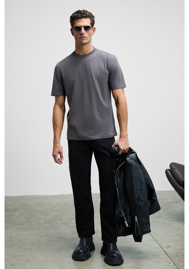 Solo Erkek %100 Organik Pamuklu Kalın Dokulu Comfort Fit Bisiklet Yakalı Antrasit T-Shirt