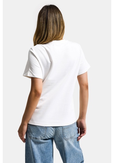 Itsbasic Kadın Beyaz Renk W5 Nakış Detaylı Oversize Tasarım T-shirt