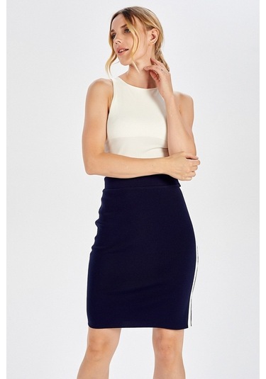 Peraluna Yanı Şeritli Lacivert Renk Dar Triko Etek