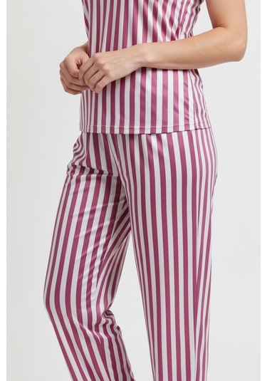 Altı Uzun İp Askılı Yumuşak Pembe Çizgili Pijama Takımı Çok Renkli