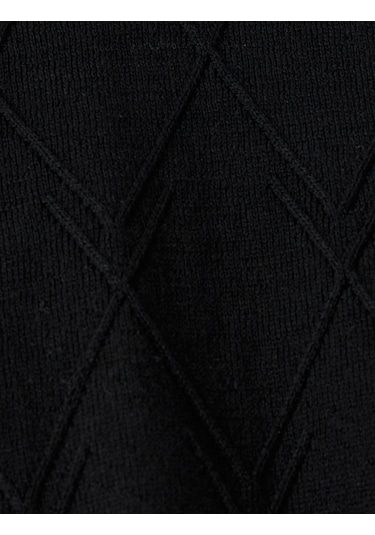 Koton Regular Fit Geometrik Dokulu Kısa Kollu Pamuklu Triko Kazak Siyah 5sam70010ht Siyah Koton Regular Fit Geometrik Dokulu Kısa Kollu Pamuklu Triko Kazak Siyah 5sam70010ht Siyah