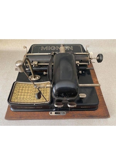 Aeg Mignon Model 4 Antika Daktilo - Koleksiyonluk Ahşap Kasalı Daktilo No1