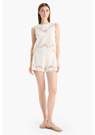 DeFacto Regular Fit Brode Keten Karışımlı Plaj Şortu-Fall in Love E4262AX25SMWT16 DeFacto Regular Fit Brode Keten Karışımlı Plaj Şortu-Fall in Love E4262AX25SMWT16