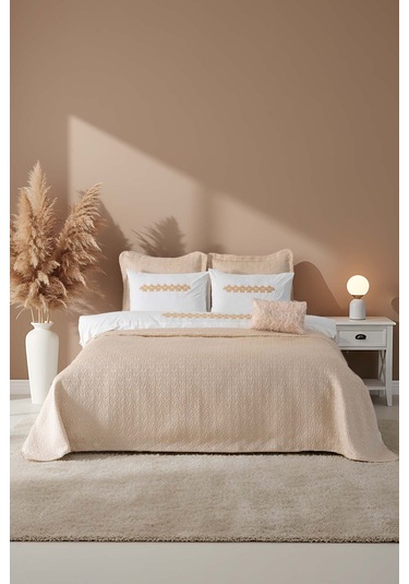 Parla Cappuccino Nakışlı Çift Kişilik Nevresimli Pike Seti - 8 Parça Çeyiz Seti Cappuccino