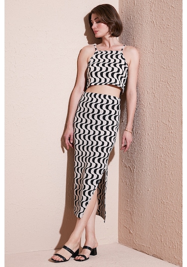 Lela Slim Fit Ip Askılı Yırtmaçlı Bayan Takım 5865278 Siyah-Beyaz