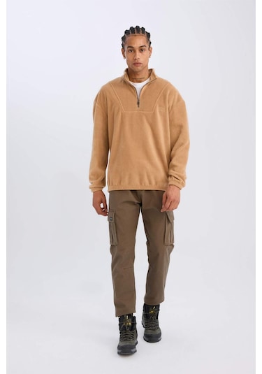 DeFacto Comfort Regular Fit Rahat Kalıp Dik Yaka Baskılı Polar Sweatshirt C7793AX24AUBN124 Kahve Kahverengi DeFacto Comfort Regular Fit Rahat Kalıp Dik Yaka Baskılı Polar Sweatshirt C7793AX24AUBN124 Kahve Kahverengi