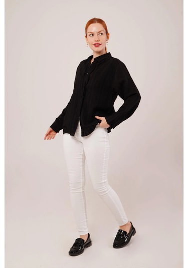 Düğmeli Ve Çizgi Detaylı Siyah Gömlek Siyah