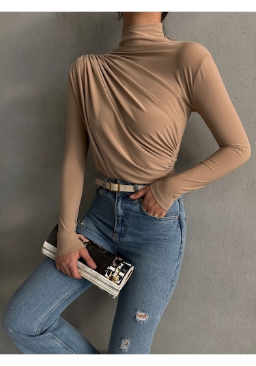 Kadın Büzgü Detaylı Dik Yaka Sandy Bluz Vizon