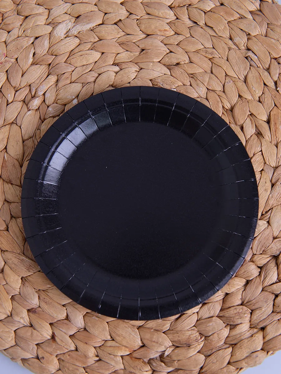 Laren Tek Kullanımlık Kağıt Tabaklar 18 Cm, Pakette 100 Adet 302852272 Siyah