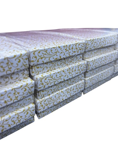 Karton Süngerli Beyaz Gold Çizgili Renk 8/6 Cm 48 Adet Üçlü Set Takı Kutusu Çok Renkli