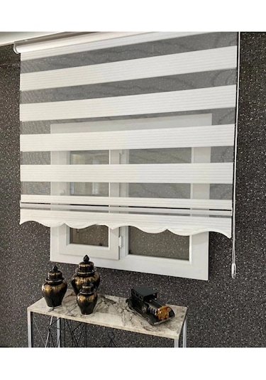 Geniş Plise Ekru Beyaz Eteği Dilimli Stor Zebra Güneşlik Perde Alüminyum Kasa, Metal Ayak Beyaz