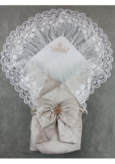 Yenidoğan Saray Kadife Taç Nakışlı İnci Fiyonklu Çift Dantel Duvak Trilüks Kundak Bebek Battaniyesi Vizon-ekru Çok Renkli