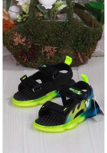 Vicco 332.p25y.256 Jack Siyah Rahat Esnek Işıklı Erkek Çocuk Sandalet Siyah