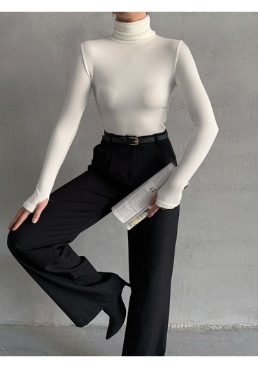 Kadın Parmak Detaylı Balıkçı Yaka Soft Bluz Ekru