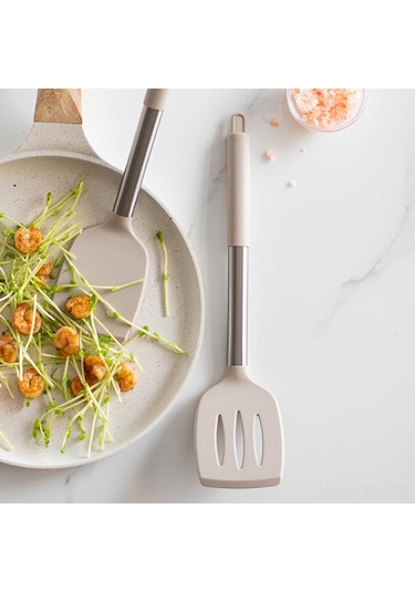Hombey 430 Paslanmaz Çelik, Silikon Tutamak, Isı Dayanıklı, Temizlenmesi Kolay, Fritöz Ve Karıştırma Paleti İçeren 2'li Mutfak Gereçleri Seti Pembe