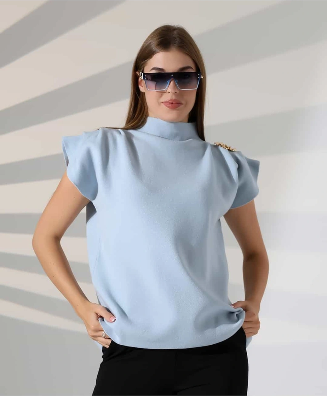 Zarif Omuz Detaylı Dik Yaka Triko Bluz Mavi