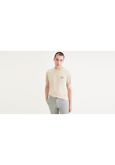 Dockers Graphıc Tee Fan Logo Graphıc Tee Sahara Erkek Bej T-shirt - A1103 Dockers Graphıc Tee Fan Logo Graphıc Tee Sahara Erkek Bej T-shirt - A1103