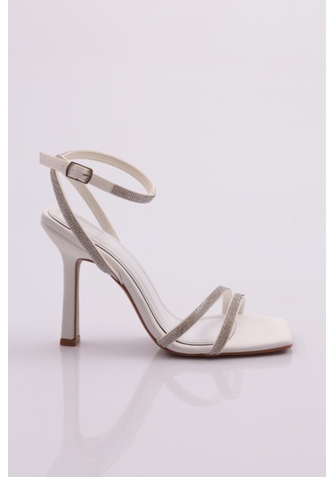 Dgn 2026 Kadin Silver Taşli Bilekten Kemer Bağlamali Topuklu Sandalet 2026-2219-R6440 Beyaz