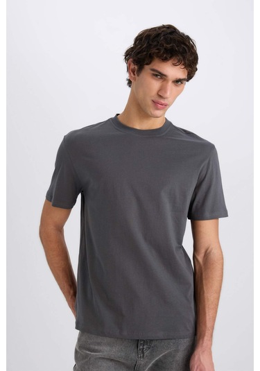 DeFacto %100 Pamuk New Regular Fit Bisiklet Yaka Basic Düz Kısa Kollu Tişört V7699AZ25SPAR9