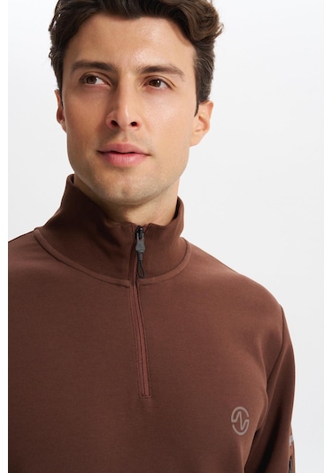 Arma Erkek Slim Fit Dik Yaka Yarım Fermuar Pamuklu Sweatshirt Sol Kol Fermuar Cepli K30404685702 Kahverengi Arma Erkek Slim Fit Dik Yaka Yarım Fermuar Pamuklu Sweatshirt Sol Kol Fermuar Cepli K30404685702 Kahverengi