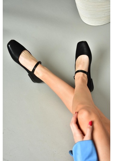 Fox Shoes S726252509 Kadın Babet - Siyah
