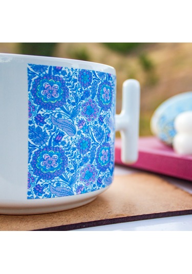 Vav Desenli T Kulplu Seramik Beyaz Bardak