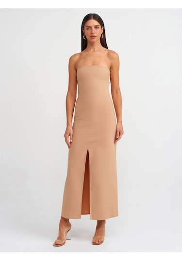 Dilvin Yırtmaç Detaylı Straplez Elbise Bej