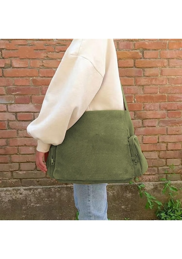 Hello Gothic Baskılı Unisex Yeşil Postacı Çantası