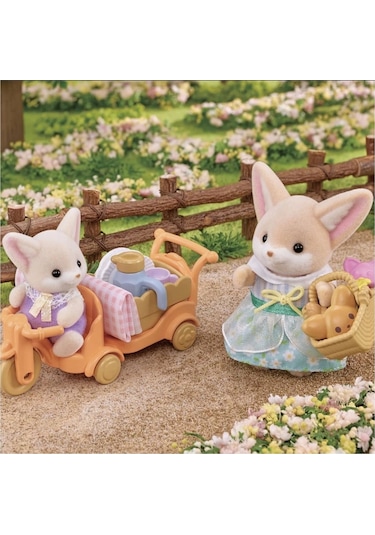 Sylvanian Families Piknik Seti Çöl Tilkisi Kız Ve Bebek 5698