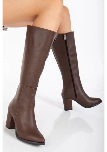 Beyaz Reyna Topuklu Fermuarlı Kadın Çizme Kahve Kahve